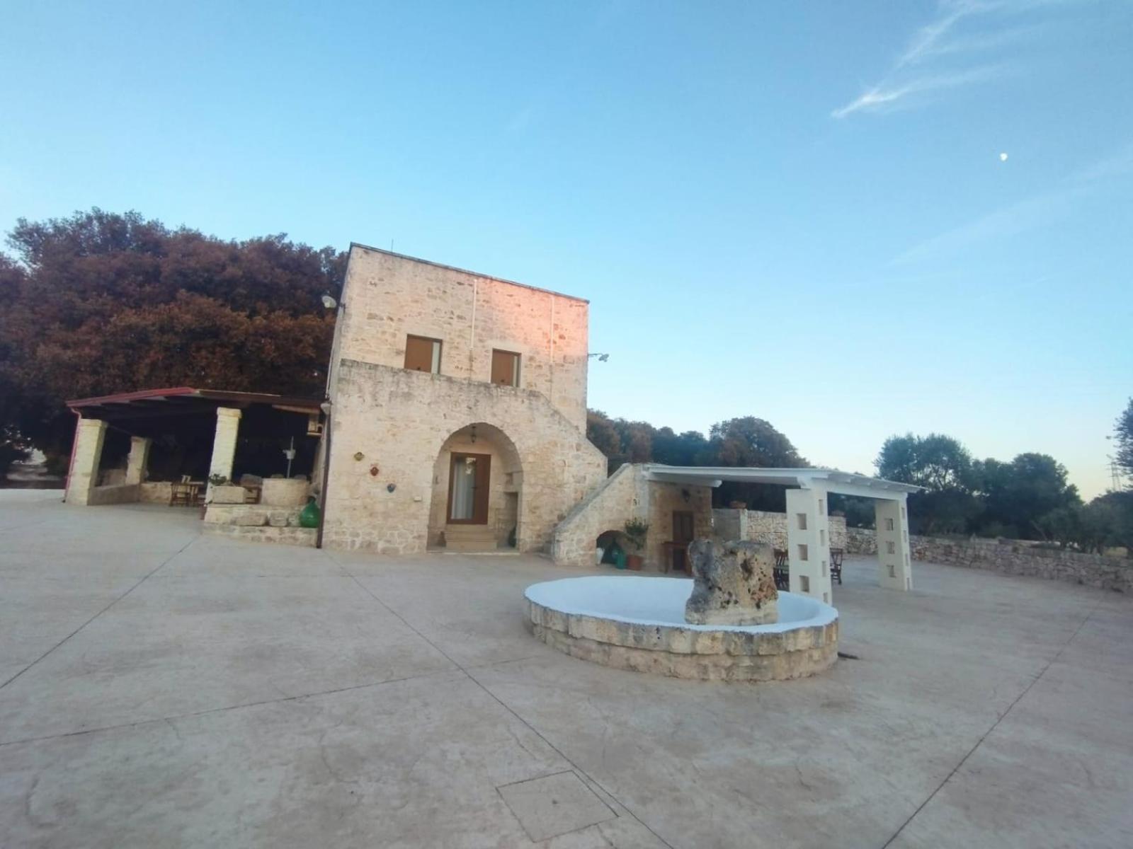 Il Trullo E La Pietra Panzió Ostuni Kültér fotó